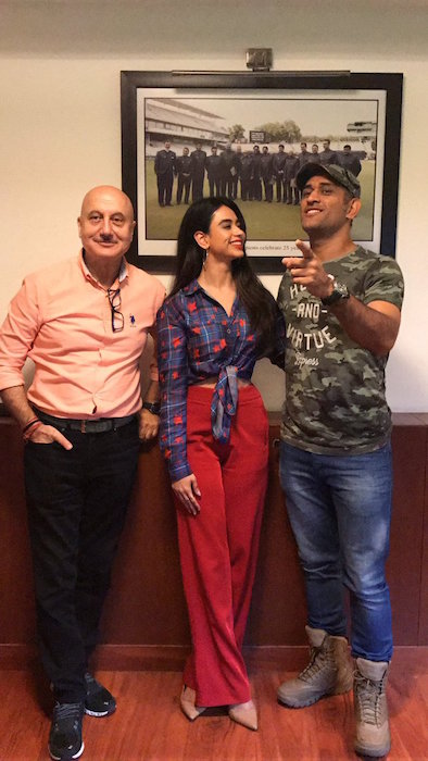 Soundarya Sharma, Anupam Kher, MS Dhoni