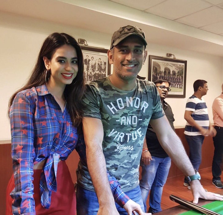 Soundarya Sharma, MS Dhoni