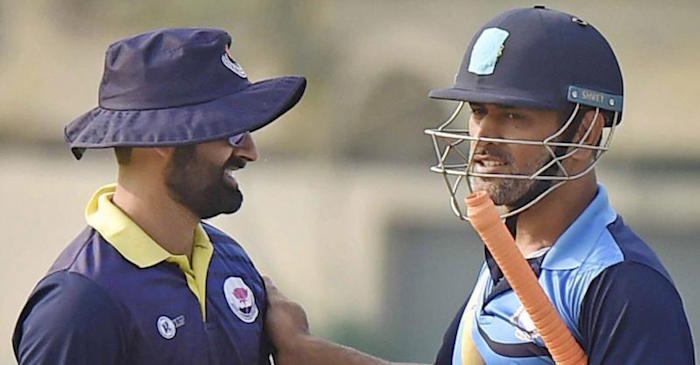 Vijay Hazare trophy: MS Dhoni gives priceless tips to J&K players after the game