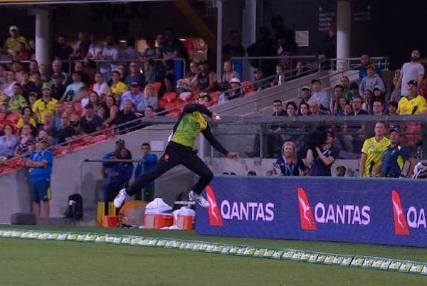 Glenn Maxwell catch