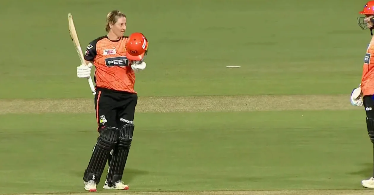 Sophie Devine’s brilliant ton powers Perth Scorchers to a comprehensive win over Brisbane Heat